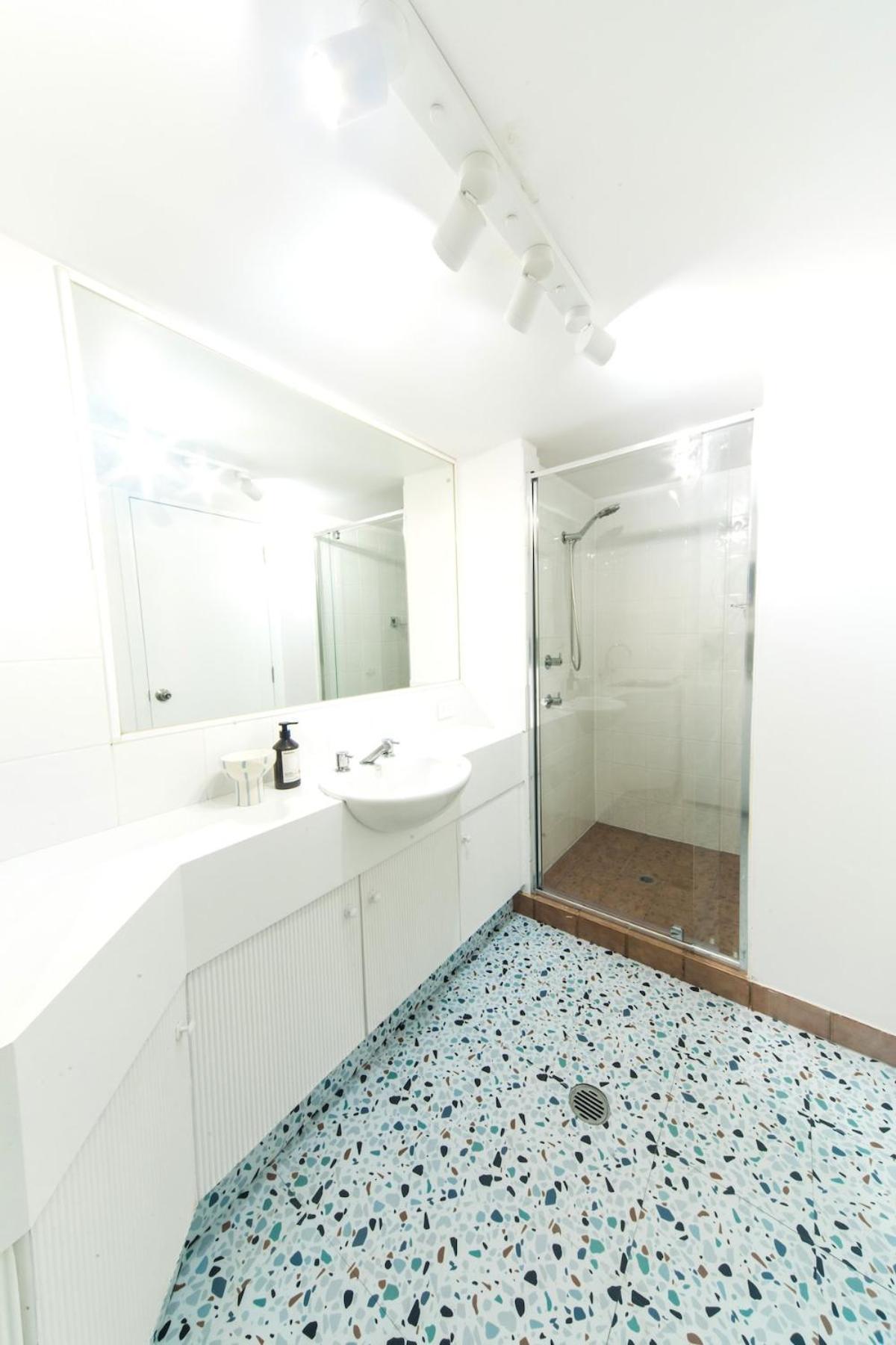 Elegant 1br Coastal Escape In The Heart Of The Gc * Gold Coast